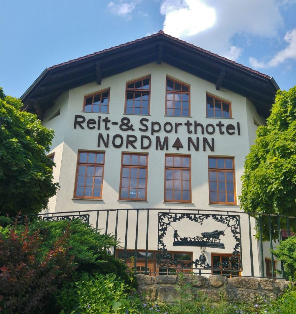 Karriere - Reit- und Sporthotel NORDMANN